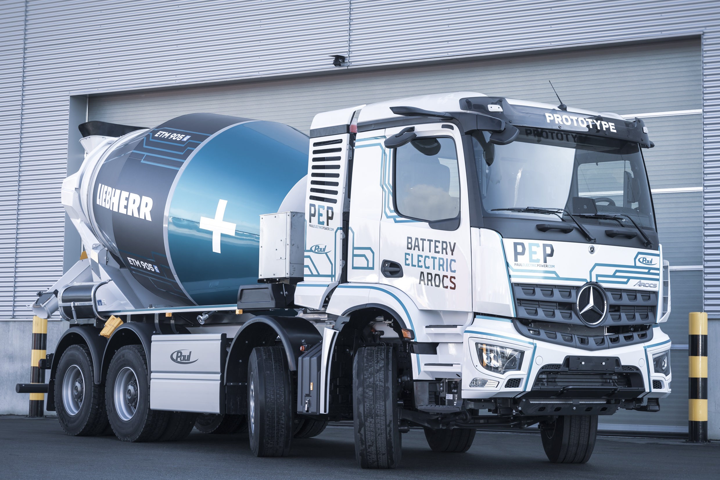 The number of connected heavy commercial vehicle charging points in ...